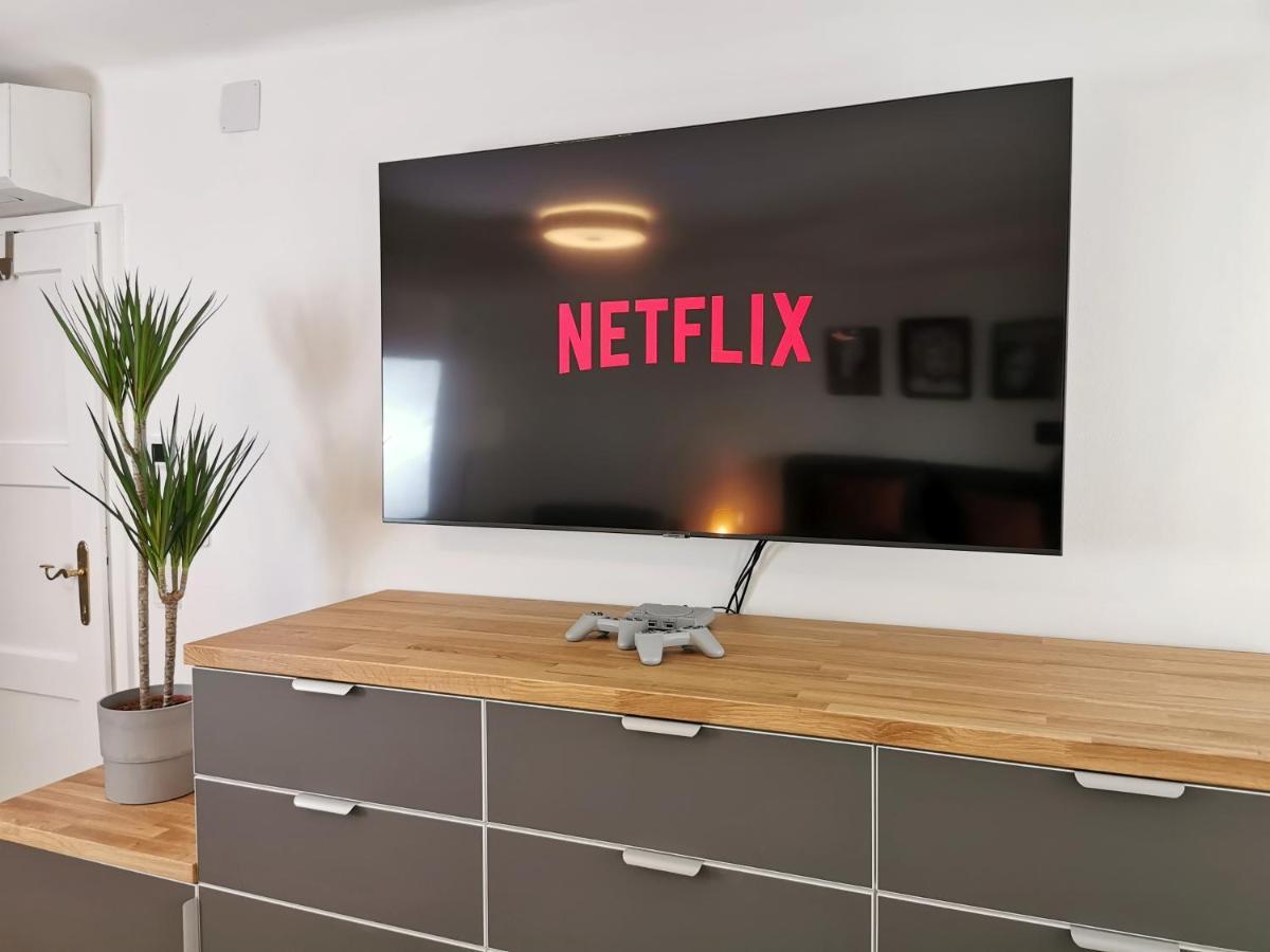 קלגנפורט Neues City Center Piano Appartement Mit Netflix מראה חיצוני תמונה