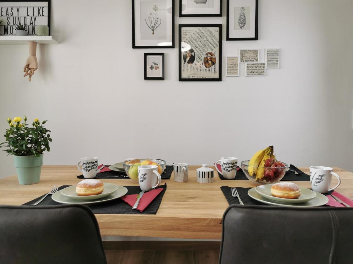 קלגנפורט Neues City Center Piano Appartement Mit Netflix מראה חיצוני תמונה
